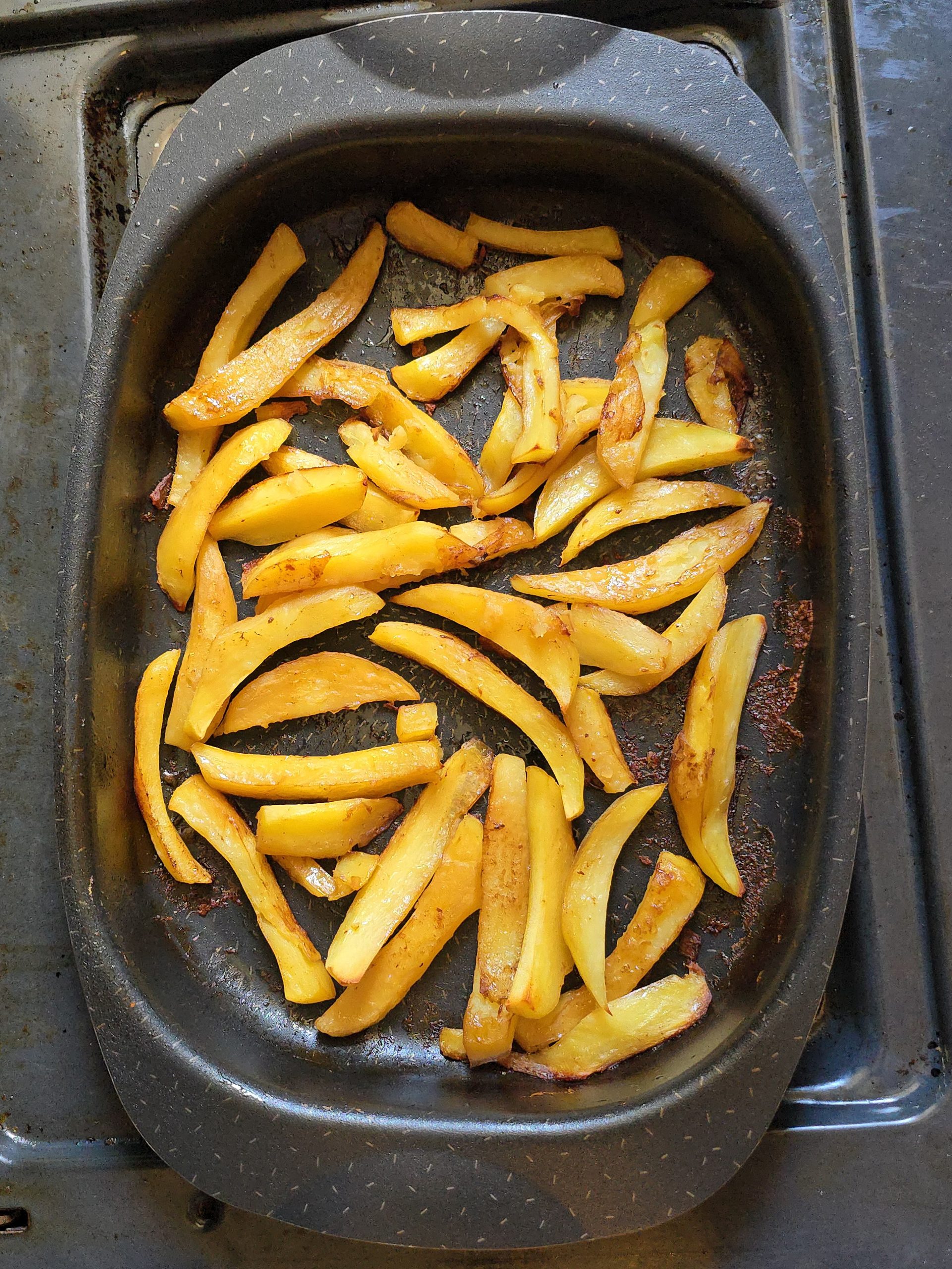 Oven roasted fries, fried potatoes in the oven, oven potatoes